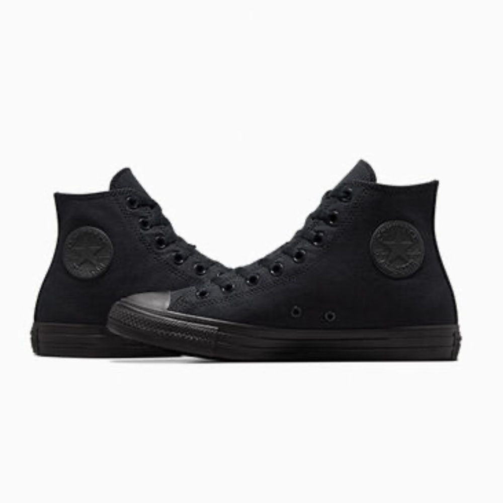 ALL BLACK CONVERSE NWOT